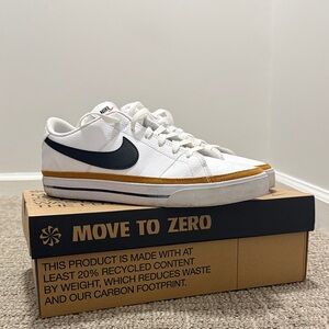 Nike Court Legacy NN